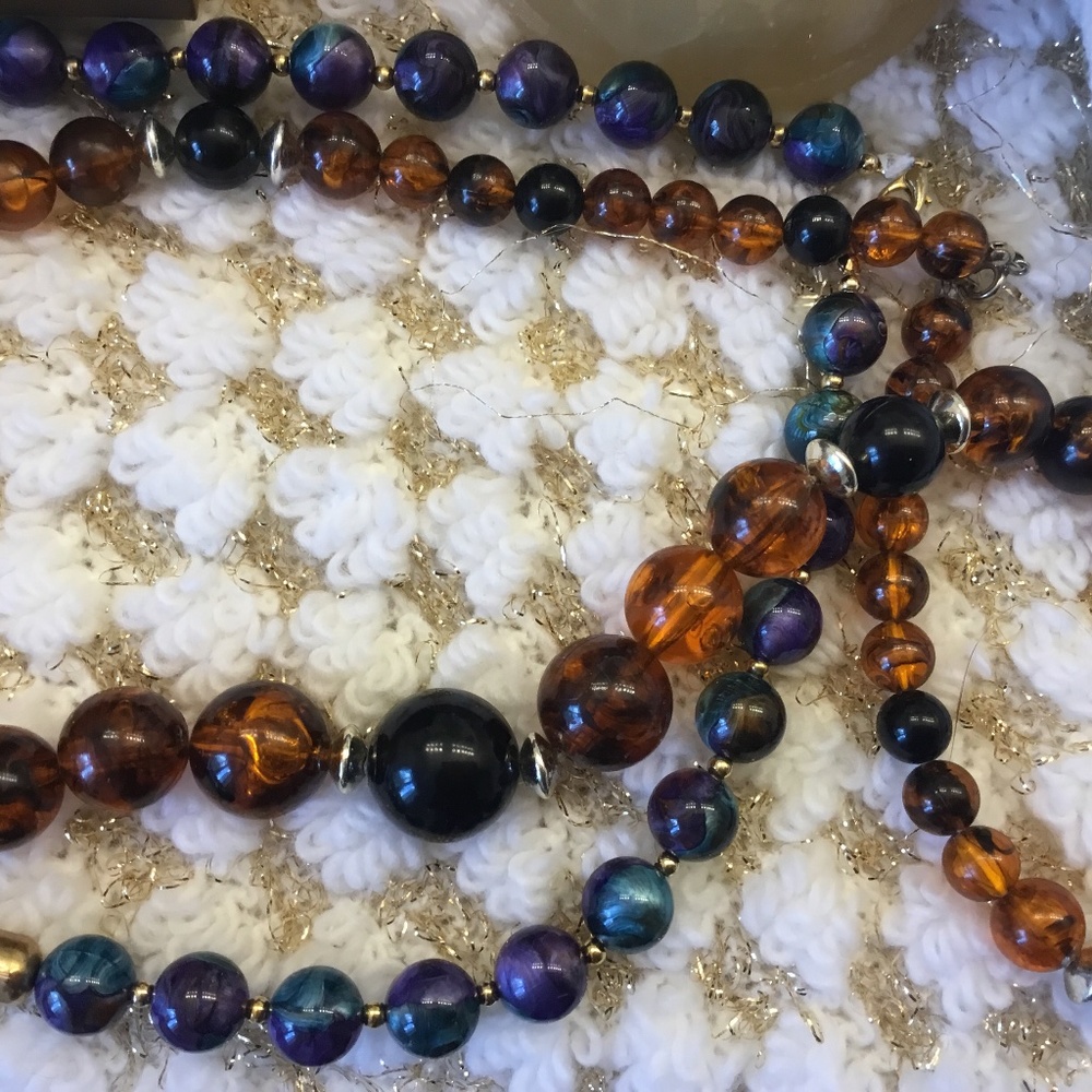 ❤️ 3/30$lot of 2 vintage necklaces great condition